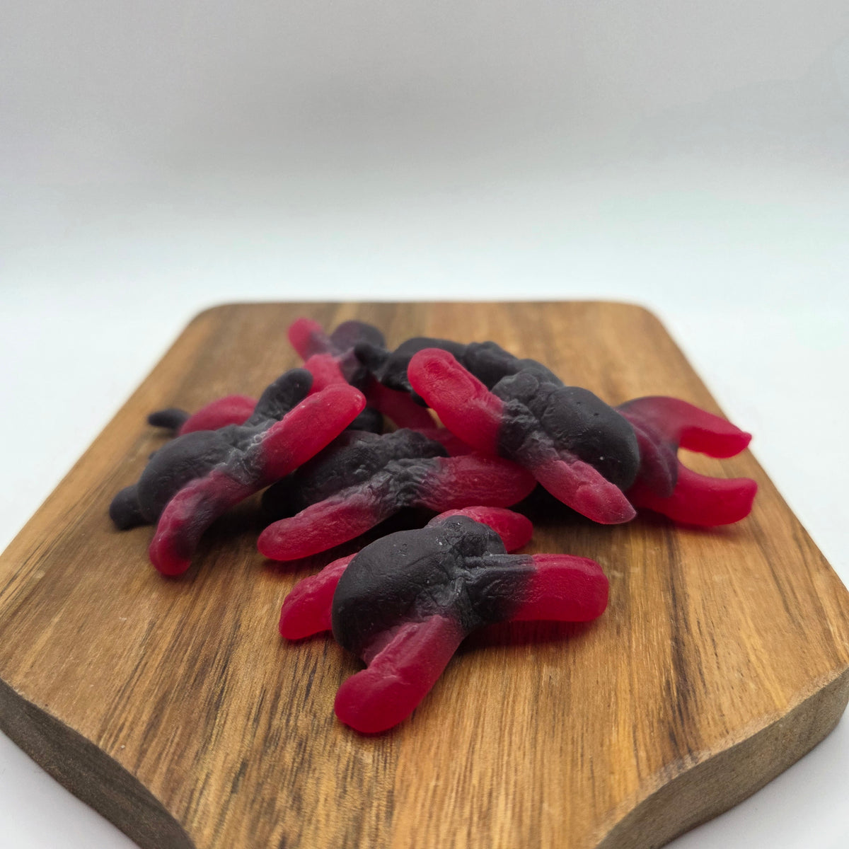 Spiders by Rainbow Confectionery – fun Raspberry & Blackberry Halloween Lollies